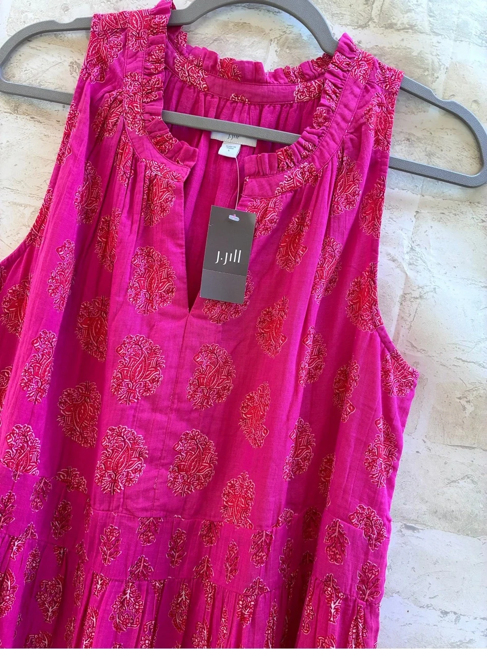 New J. Jill size L Fuchsia tiered sleeveless Midi Dress